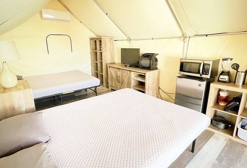 Son S River Ranch Glamping Cabin 9