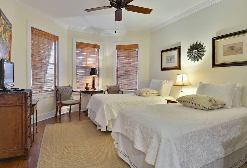 Amelia Home By Avantstay In Historic Old Town W/ Pool