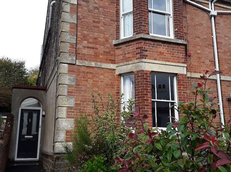 تختخواب و صبحانه Townhouse Bridport
