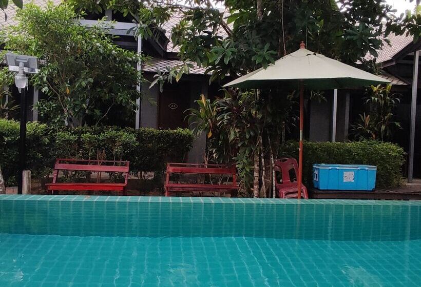هتل Jr Place At Klong Muang Beach Krabi