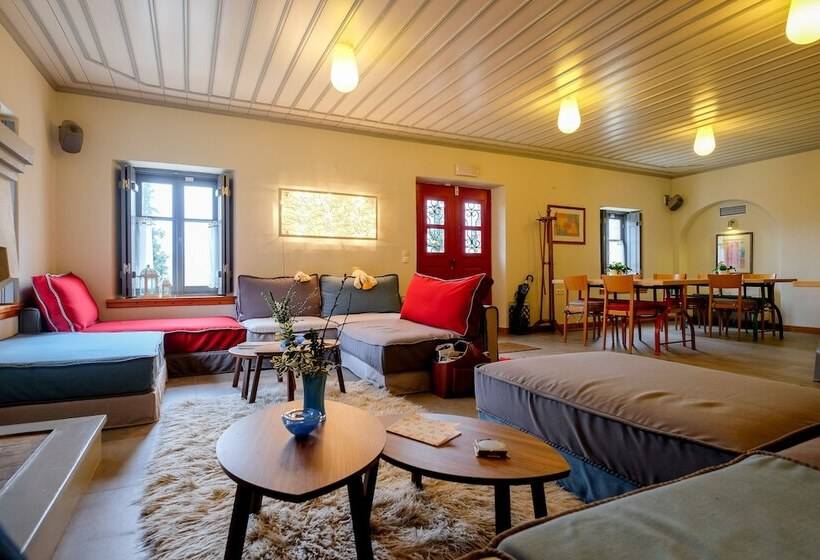 호텔 Kiriaki Guesthouse & Suites