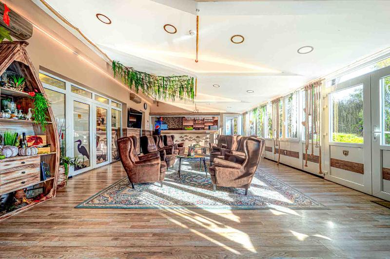 酒店 Mártoni Resort & Restaurant
