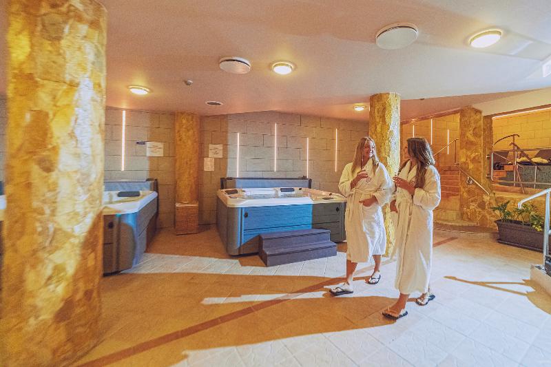 酒店 Mártoni Resort & Restaurant