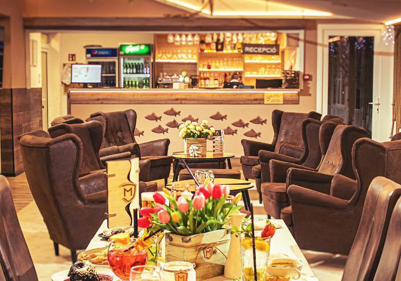 酒店 Mártoni Resort & Restaurant