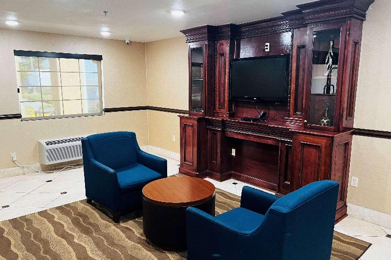 Мотель Days Inn By Wyndham Jackson Downtown