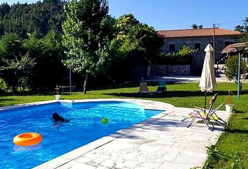 דירת נופש Beautiful 2 Bed House   Marco De Canaveses