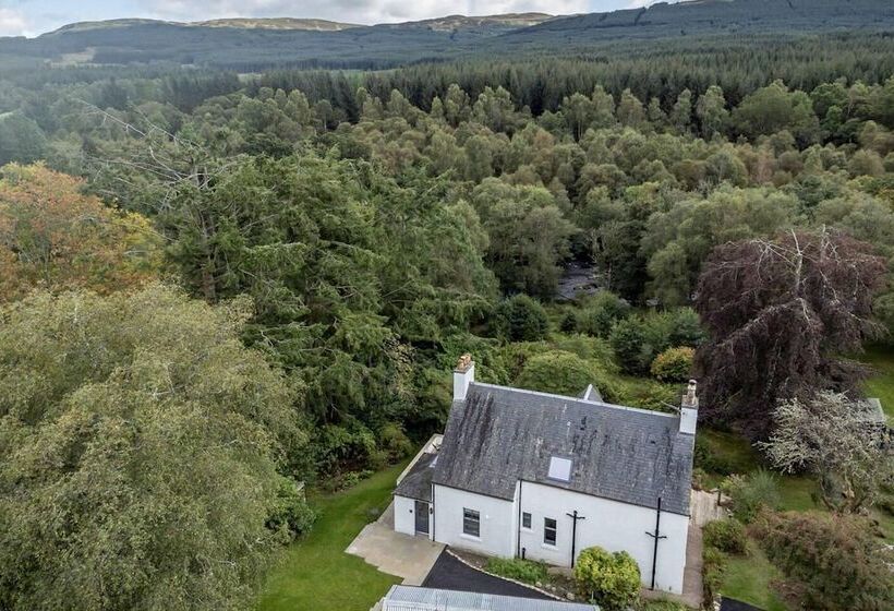 住所  Captivating 4 Bed House In Killin