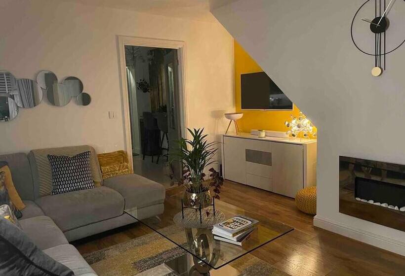 דירת נופש Charming 3 Bed House In Bedworth Nec, Bhx Airport