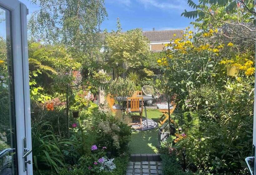 דירת נופש Charming 3 Bed House In Bedworth Nec, Bhx Airport