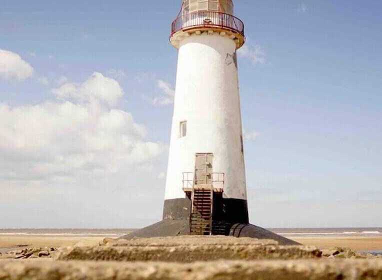 إقامة Clwyd Gate Manor Pool Sauna Hottub Cave Wales