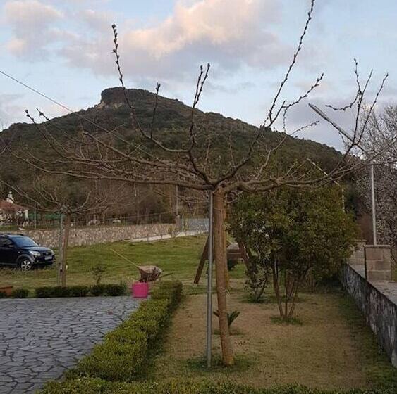 דירת נופש House With Big Garden And Barbeque In Nature