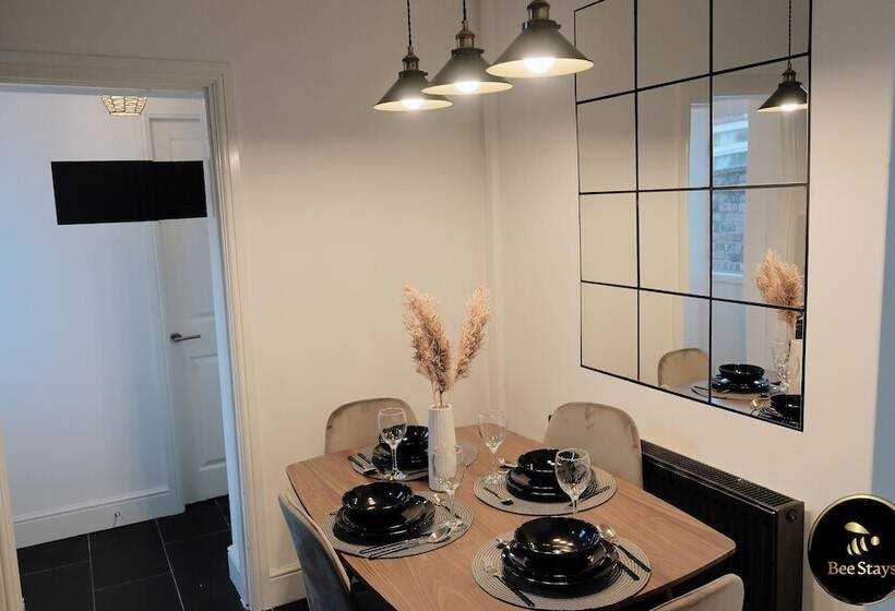 דירת נופש Pickmere House  An Oasis Near Town Centre