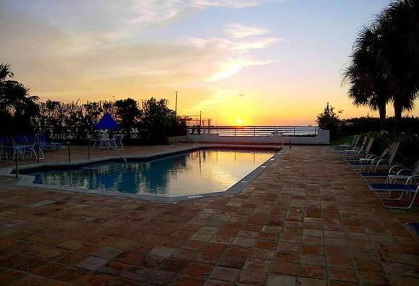 Sundown Refuge By Avantstay Great Location W/ Patio, Outdoor Dining, Bbq & Shared Pool! Week Long St