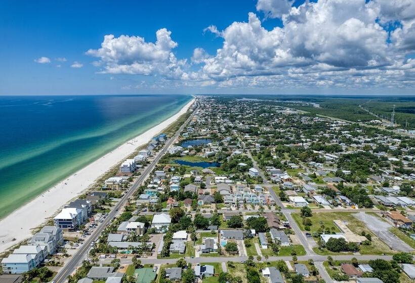 Twin Fin By Avantstay Walk To The Beach   Chic 30a Retreat