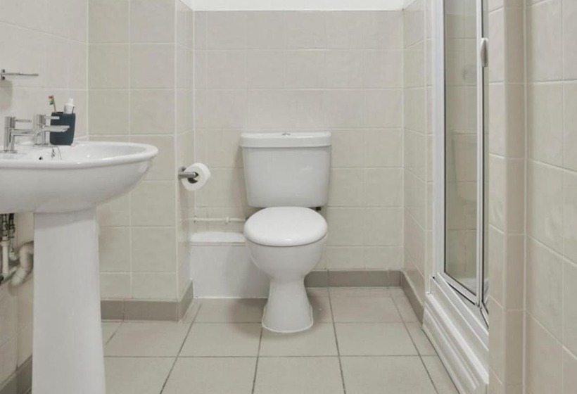 هاستل Ensuite Rooms, Coventry   Campus Accommodation