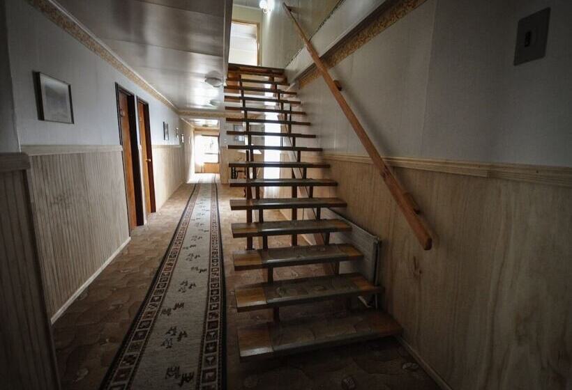 فندق صغير Hostal Los Pinos