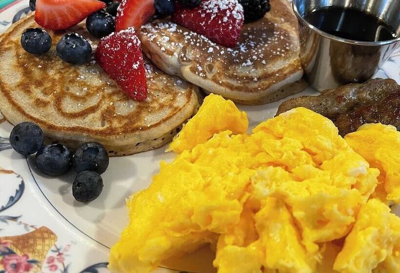 住宿加早餐  Loganberry Inn