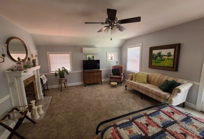 مبيت وإفطار Misty Mountain Inn