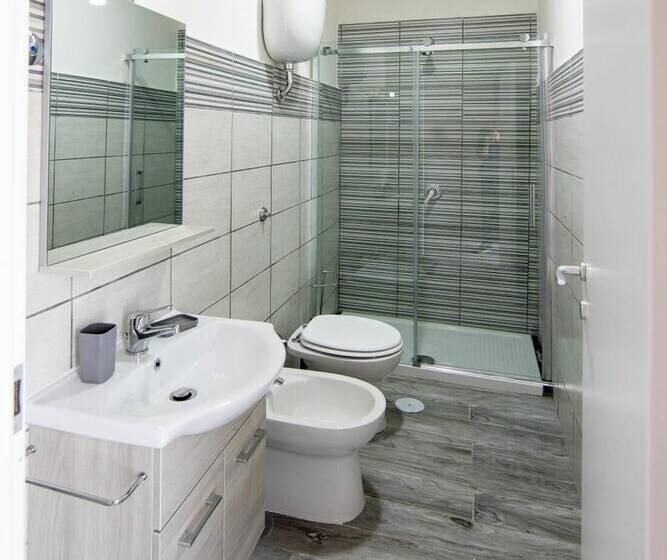 Bed and Breakfast Room In Bb   Palazzo Daquino   Family Room With Bathroom