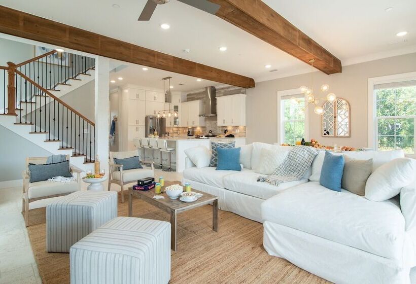 Edgewater By Avantstay Gorgeous Character Lakefront Home W/ Private Dock