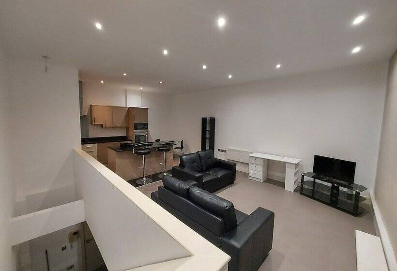 Feel At Home Nottingham