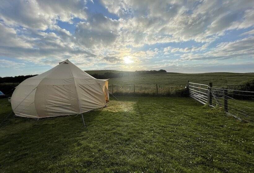 호텔 Impeccable 1 Bed Bell Tent Near Holyhead