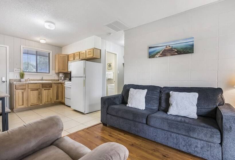 هتل Kimberling Cove C1