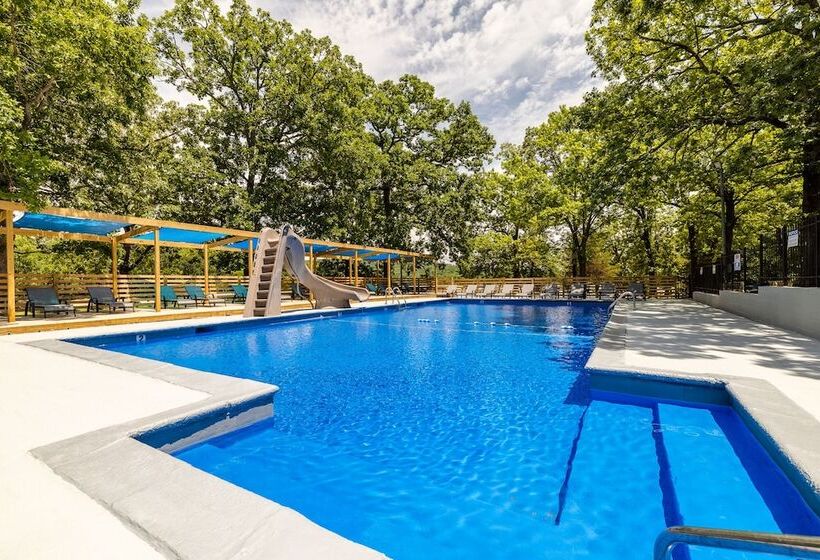 هتل Kimberling Cove C1