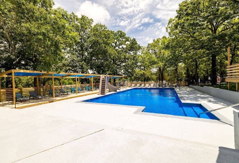 هتل Kimberling Cove H20