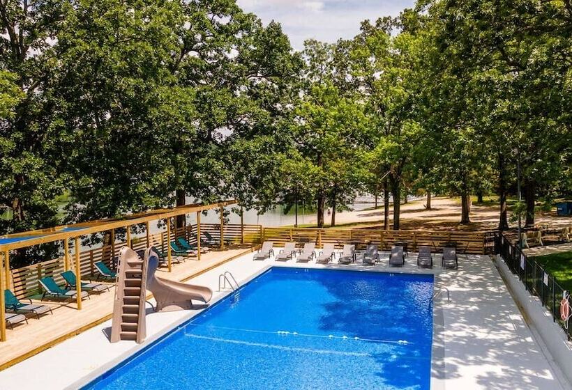 هتل Kimberling Cove M1