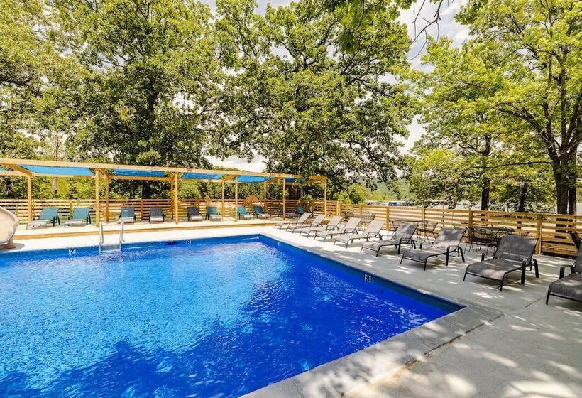 هتل Kimberling Cove M1