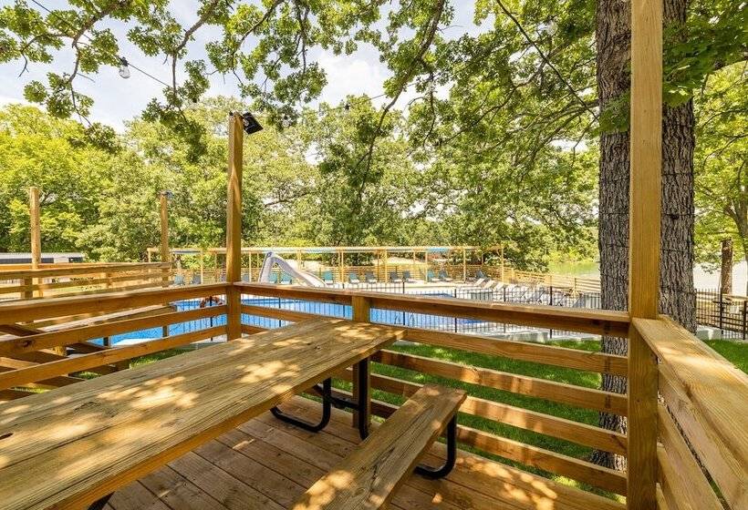 هتل Kimberling Cove M1