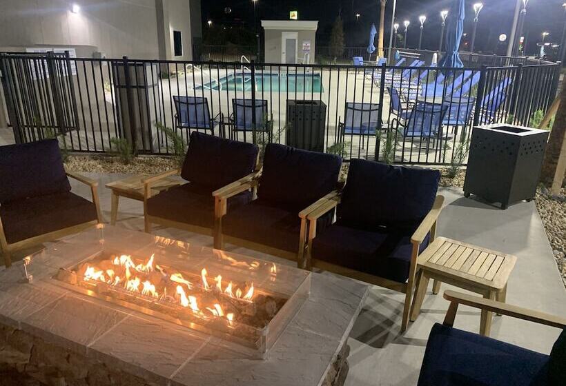 هتل La Quinta Inn & Suites By Wyndham Valdosta