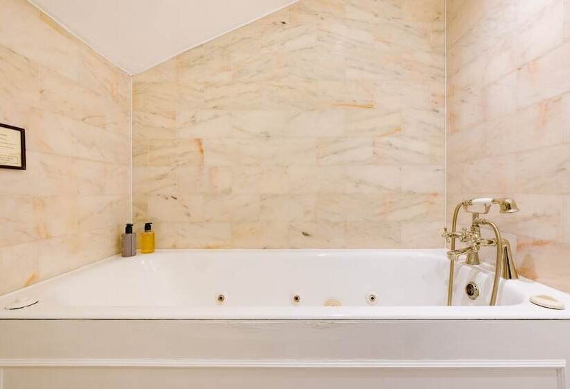 هتل The Abbey Notting Hill