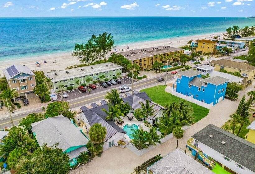 בית מלון כפרי The Retreat At Anna Maria Island Inn
