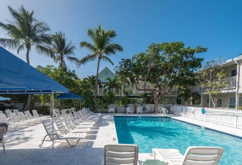 Key West Casa By Avantstay Communal Pool Bbq & Patio Near Duval Street Week Long Stays Only