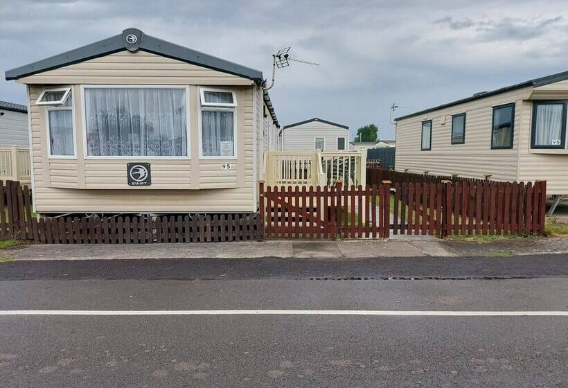 إقامة 95 Holiday Resort Unity 3 Bedrooms Entertainment Passes Included