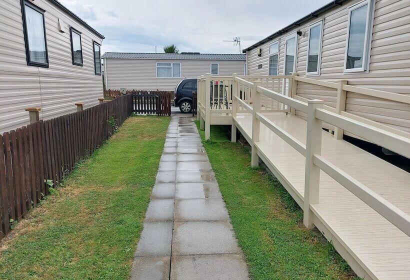 إقامة 95 Holiday Resort Unity 3 Bedrooms Entertainment Passes Included