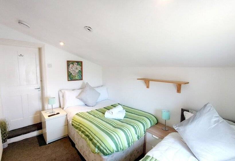 إقامة Victoria Heights   Beautiful 3 Bed In Gillingham K