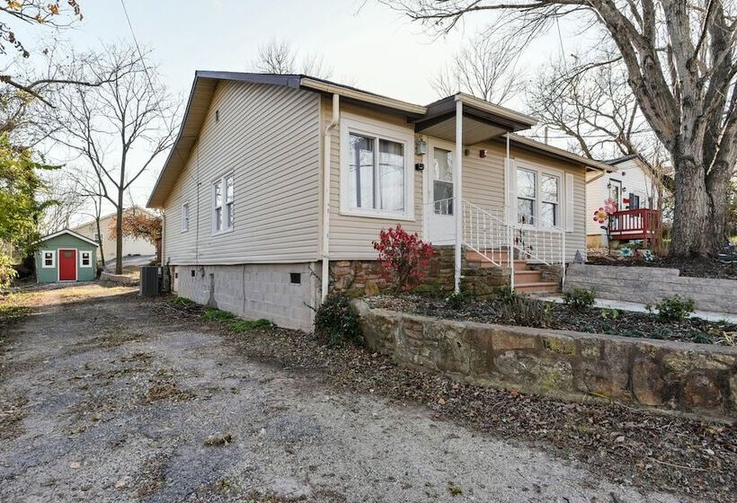 Stay N Play   Downtown Branson   Free Trolley Or Walk To All The Fun!!