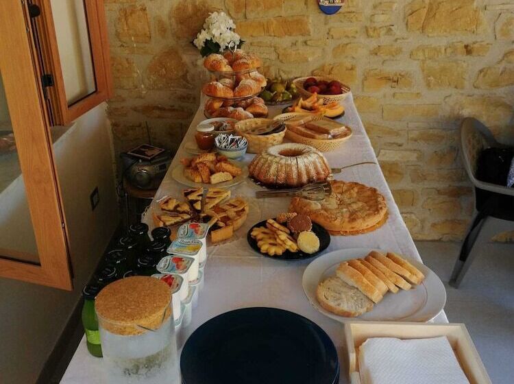 ベッドアンドブレックファースト Country House L Antica Pietra