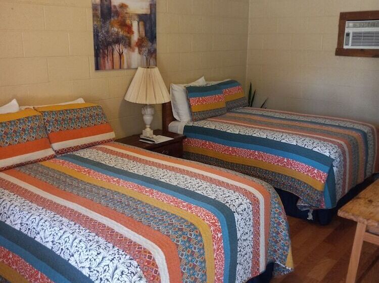 Cedar Falls Motel