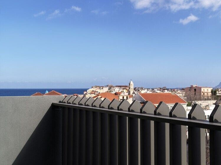 هتل The Chania