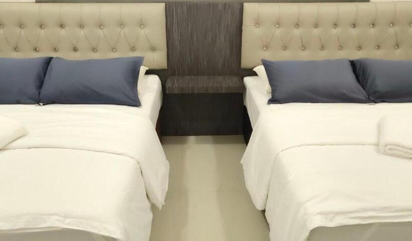 هتل Captain S Cabin Resort   Naval Heritage