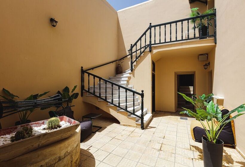 בית מלון כפרי Gateway Suites