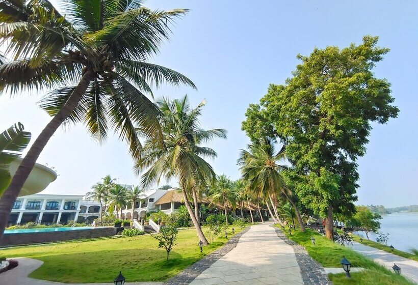 호텔 Lagoon Sarovar Premiere Resort, Pondicherry