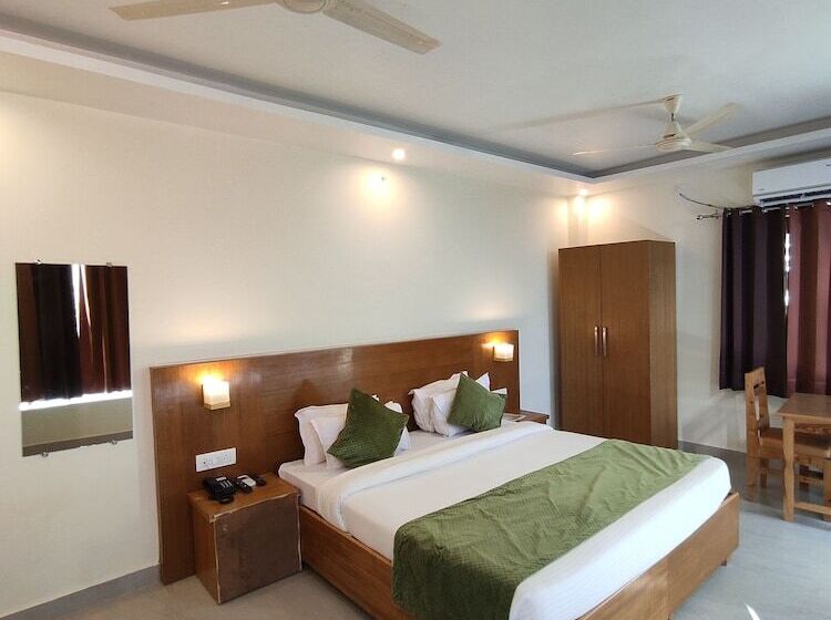 فندق Shivansh Green Resort