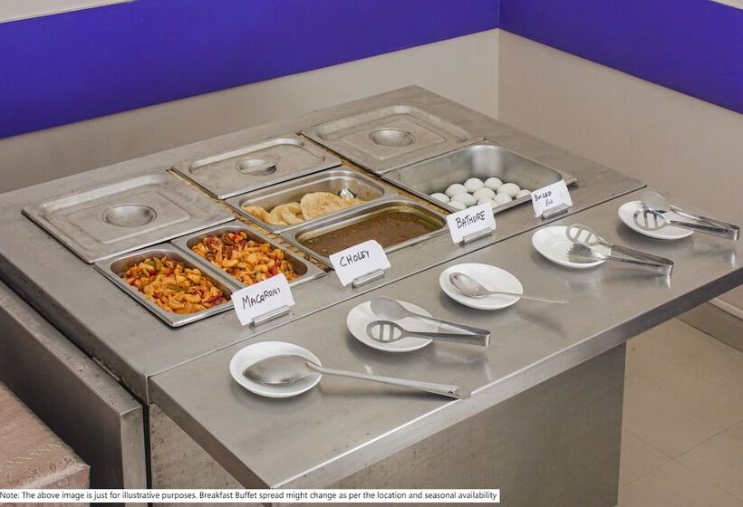 בית מלון כפרי Treebo Grand Town House