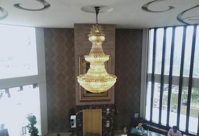 בית מלון כפרי Udayanraje Palace