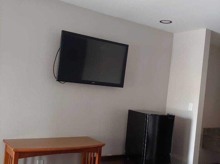 מוטל Budgetel Inn  Decatur